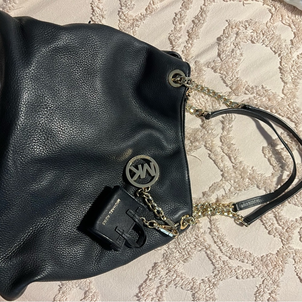 Womens Black Leather Michaels Kors shoulder bag